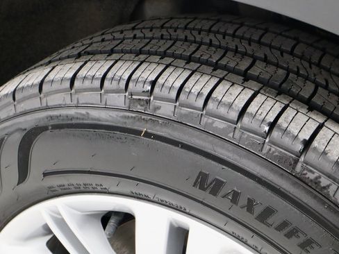 Used 2024 Mitsubishi Outlander ES image 19