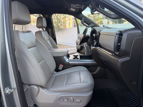 Used 2024 Chevrolet Silverado 3500 LTZ w/ LTZ Convenience Package image 25