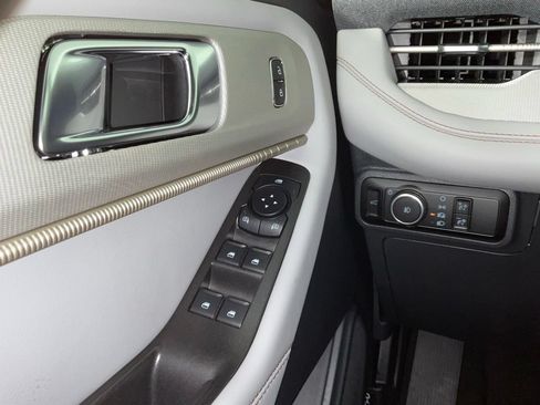 New 2027 Ford Explorer Active w/ Active Comfort Package RWD image 21