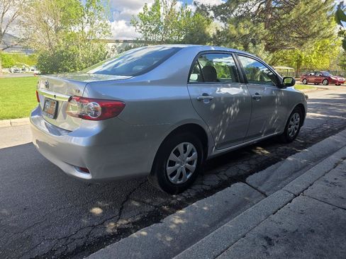 Used 2011 Toyota Corolla LE FWD image 6