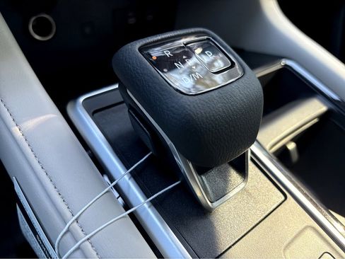 New 2026 Nissan Pathfinder SL image 19