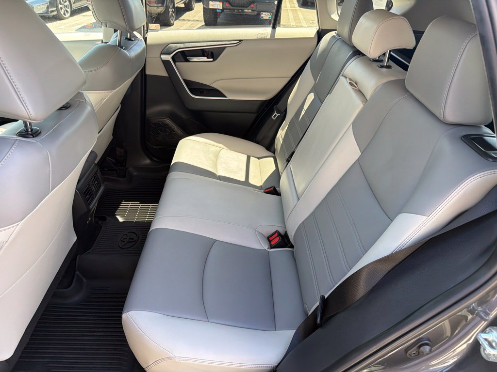 Used 2023 Toyota RAV4 XLE Premium AWD/4WD image 15