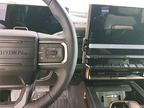 New 2025 GMC Hummer EV 2X w/ Extreme Off-Road Package image 18