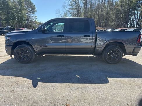 New 2026 RAM 1500 4x4 Crew Cab image 2