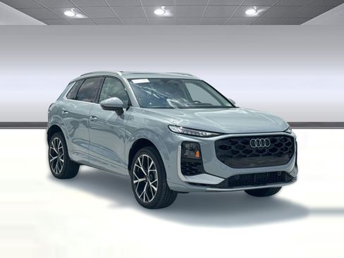New 2026 Audi Q3 quattro 2.0T AWD/4WD image 7