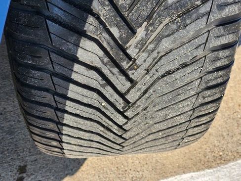 Used 2024 Toyota Camry SE image 19