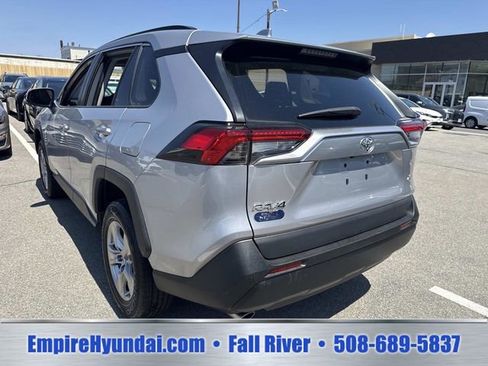 Used 2023 Toyota RAV4 XLE FWD image 9