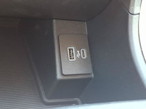 Used 2024 Ford Edge SEL AWD/4WD image 17