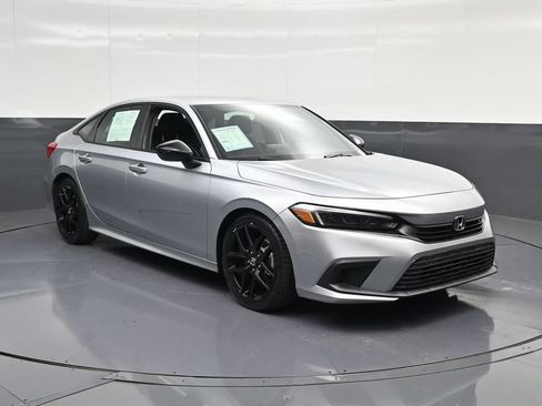Used 2023 Honda Civic Sport image 5