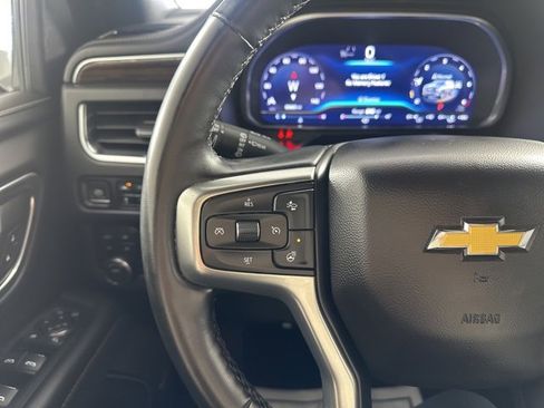 Used 2023 Chevrolet Suburban Premier image 23