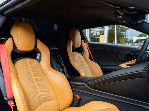Used 2023 Chevrolet Corvette Stingray Premium Conv w/ Z51 Performance Package RWD image 20