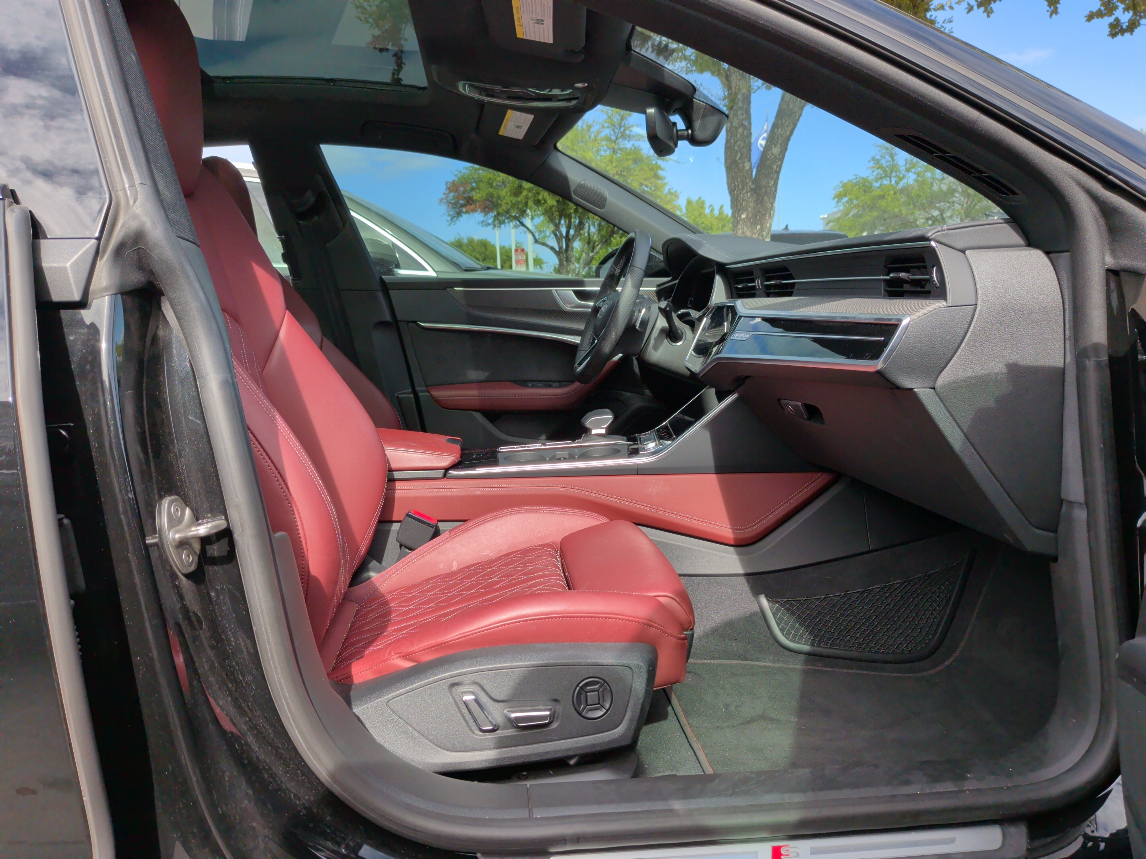 Certified 2024 Audi S7 Premium Plus w/ Premium Plus Package AWD/4WD image 34