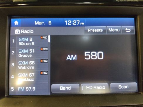 Used 2023 Nissan Rogue S image 25