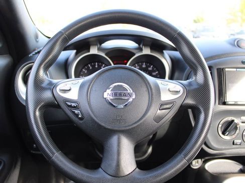 Used 2016 Nissan Juke S image 24
