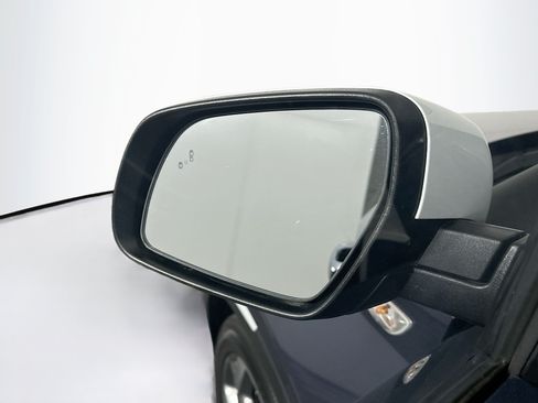 Used 2023 Hyundai Venue Limited w/ Cargo Package FWD image 16
