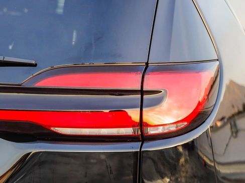 New 2026 Chrysler Pacifica Select w/ S Appearance Package image 10