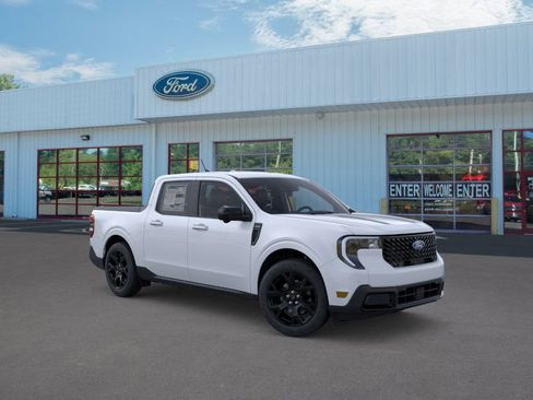 New 2026 Ford Maverick Lariat w/ Black Appearance Package image 7