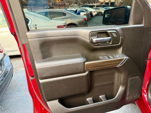 Used 2021 Chevrolet Silverado 1500 LT image 12