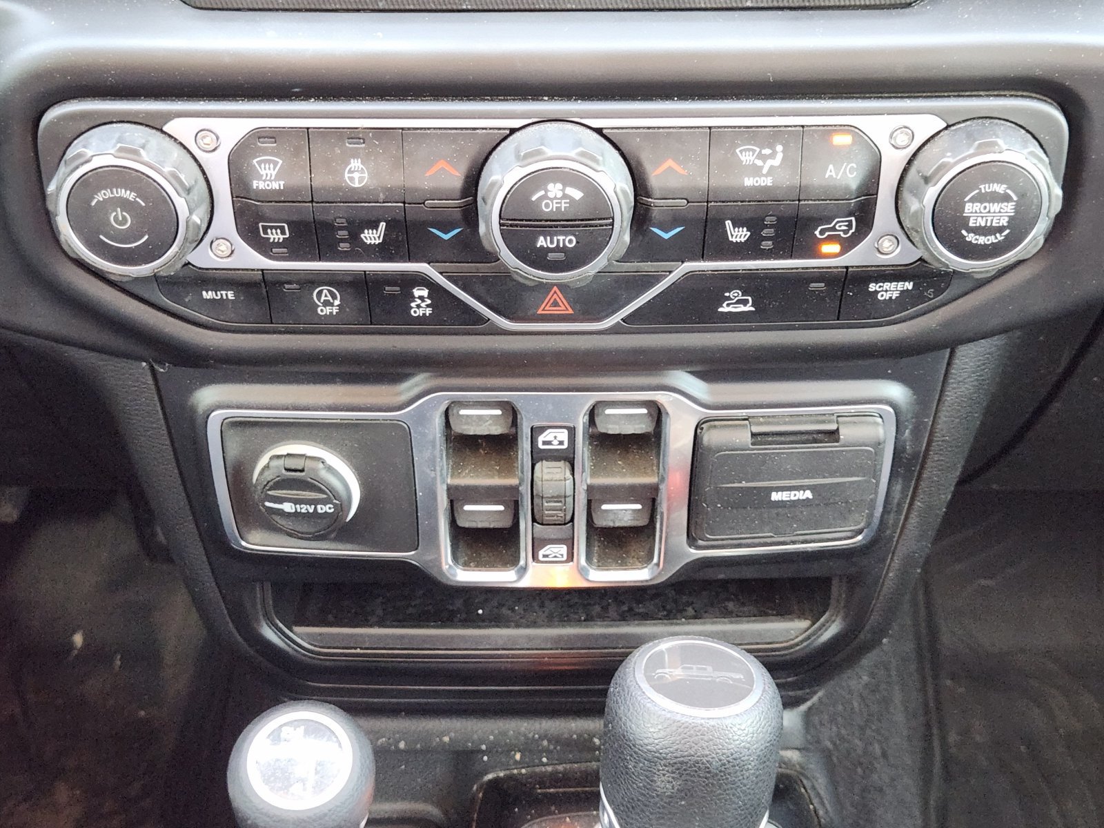 Used 2021 Jeep Gladiator Overland AWD/4WD image 21