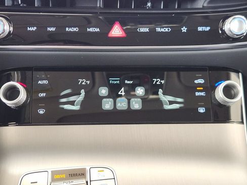 New 2026 Genesis GV70 2.5T Select AWD/4WD image 15