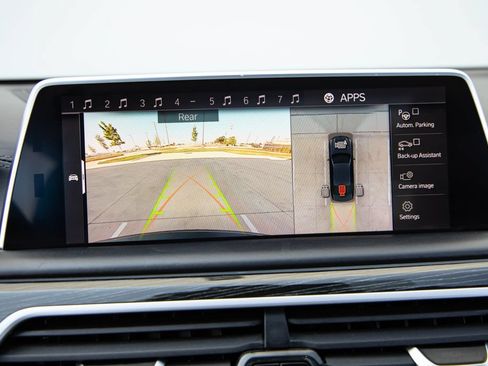 Used 2020 BMW 740i xDrive w/ M Sport Package AWD/4WD image 17