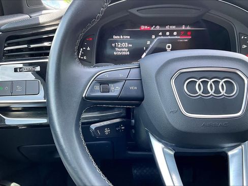 Used 2025 Audi Q7 3.0T Premium Plus AWD/4WD image 24