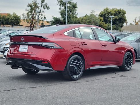 New 2026 Nissan Sentra SR w/ Floor Mat Package image 2