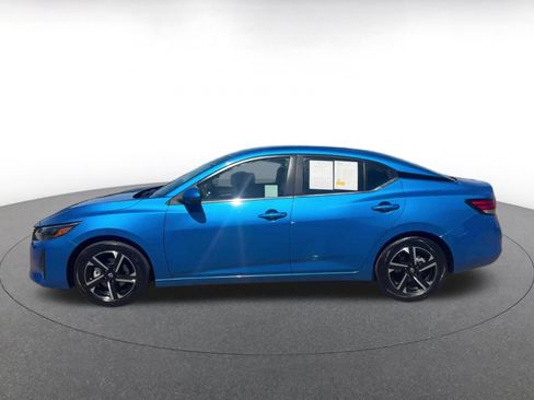 Used 2025 Nissan Sentra SV FWD image 9