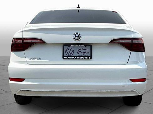 Used 2021 Volkswagen Jetta SE w/ SE Cold Weather Package FWD image 5