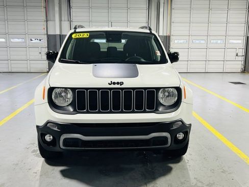 Used 2023 Jeep Renegade Latitude image 11