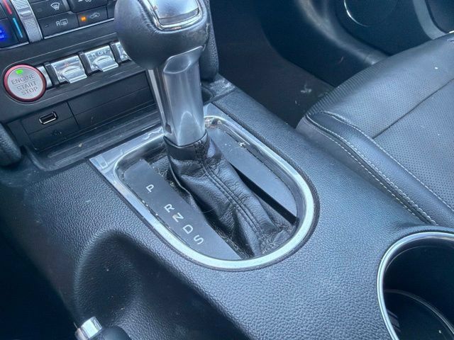 Used 2018 Ford Mustang Premium RWD image 37