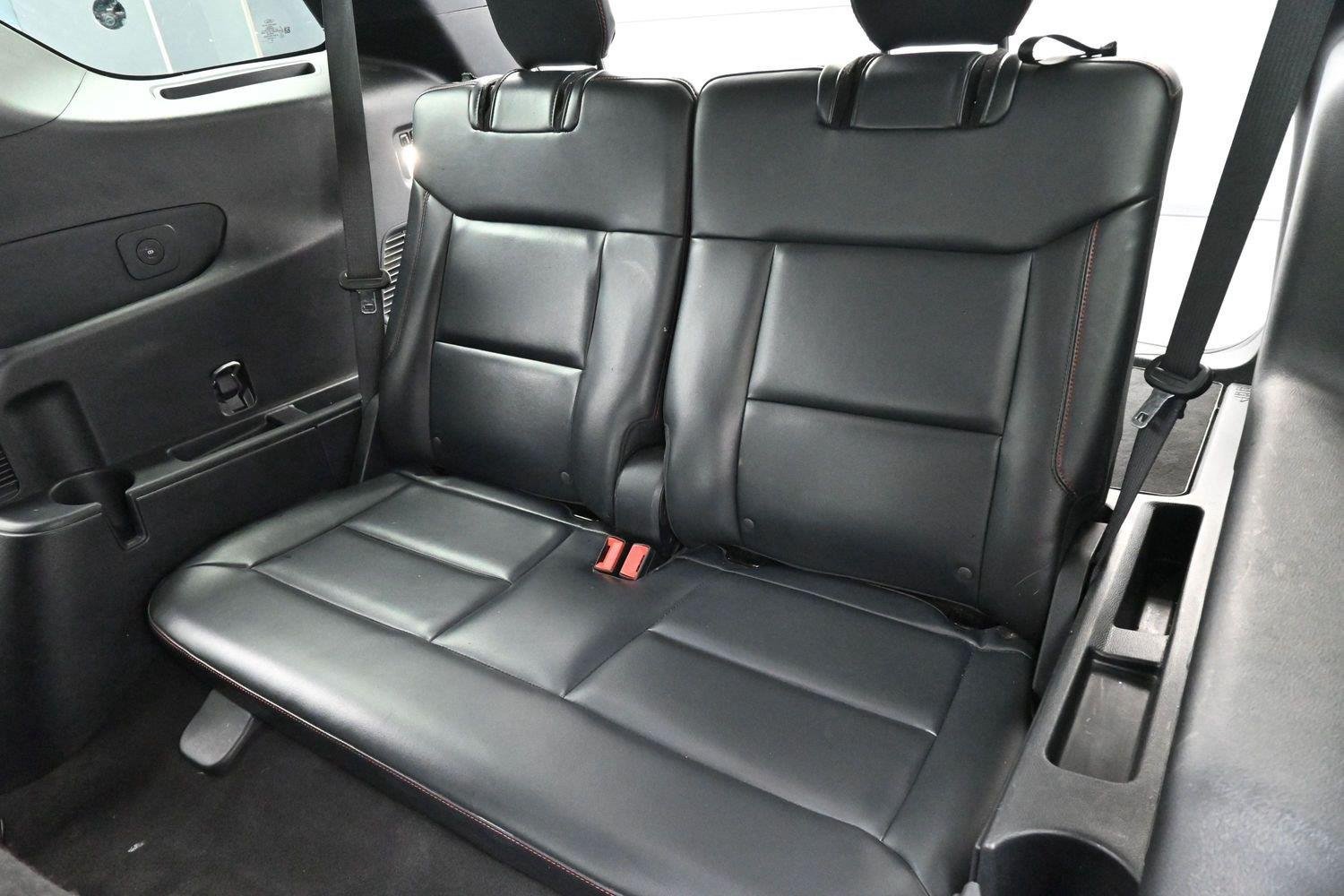 Used 2025 Ford Explorer ST-Line w/ Premium Package RWD image 31
