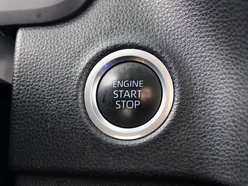 Used 2022 Toyota Tundra SR5 w/ SR5 Convenience Package image 23