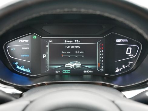 Certified 2022 Kia Niro Touring Special Edition image 21