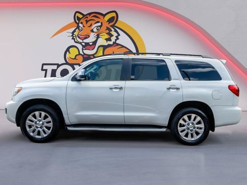 Used 2013 Toyota Sequoia Platinum AWD/4WD image 9