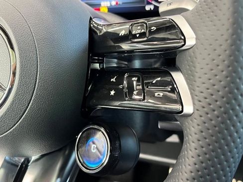 New 2025 Mercedes-Benz GLA 35 AMG 4MATIC image 12