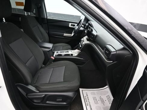 Used 2022 Ford Explorer XLT image 10