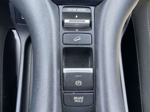 Used 2023 Honda HR-V LX image 28