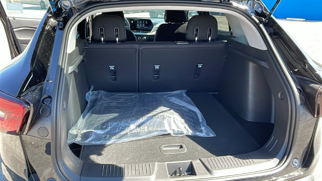 New 2026 Chevrolet Trax LS w/ Driver Confidence Package FWD image 30