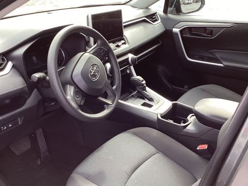 Used 2025 Toyota RAV4 LE image 10