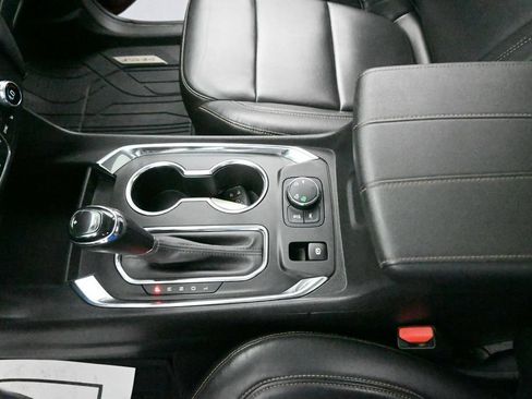 Used 2020 Chevrolet Traverse RS w/ LPO, Floor Liner Package AWD/4WD image 19