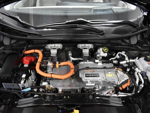 Certified 2023 Nissan Ariya AWD image 35