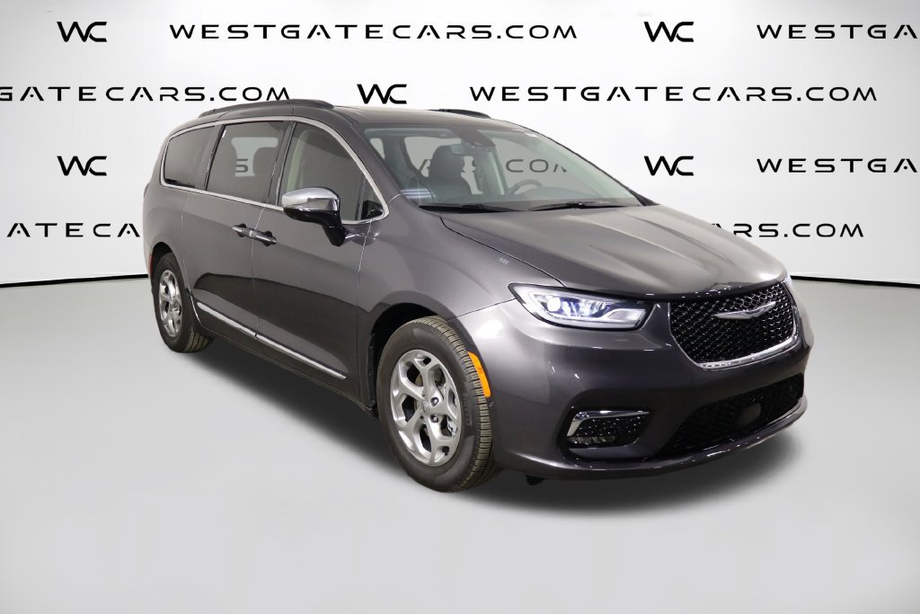 Used 2023 Chrysler Pacifica Limited FWD image 44
