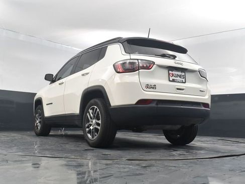 Used 2018 Jeep Compass Latitude w/ Cold Weather Group image 47