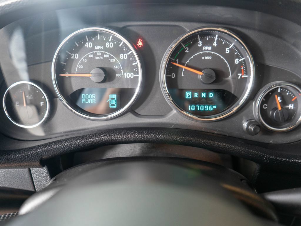 Used 2017 Jeep Wrangler Unlimited Sport w/ Quick Order Package 24S AWD/4WD image 17