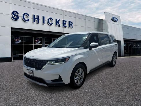 Used 2022 Kia Carnival LX FWD image 4