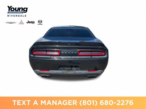 Used 2019 Dodge Challenger R/T RWD image 4