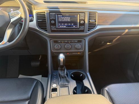Used 2022 Volkswagen Atlas SE FWD image 11