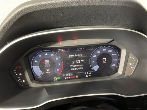 Used 2021 Audi Q3 2.0T Premium image 10