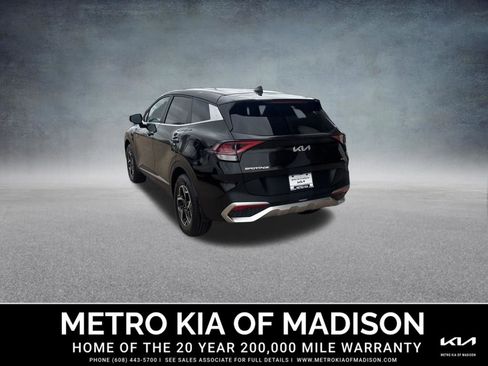 Used 2023 Kia Sportage LX AWD/4WD image 4
